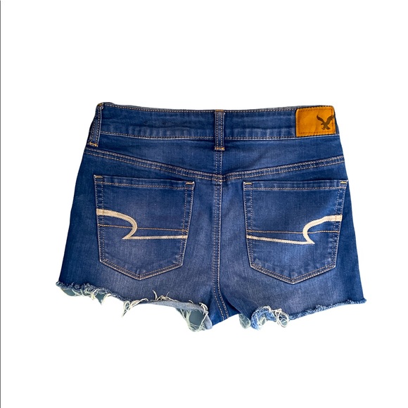 AE Cut-off Jean Shorts Size 4 - Picture 4 of 6